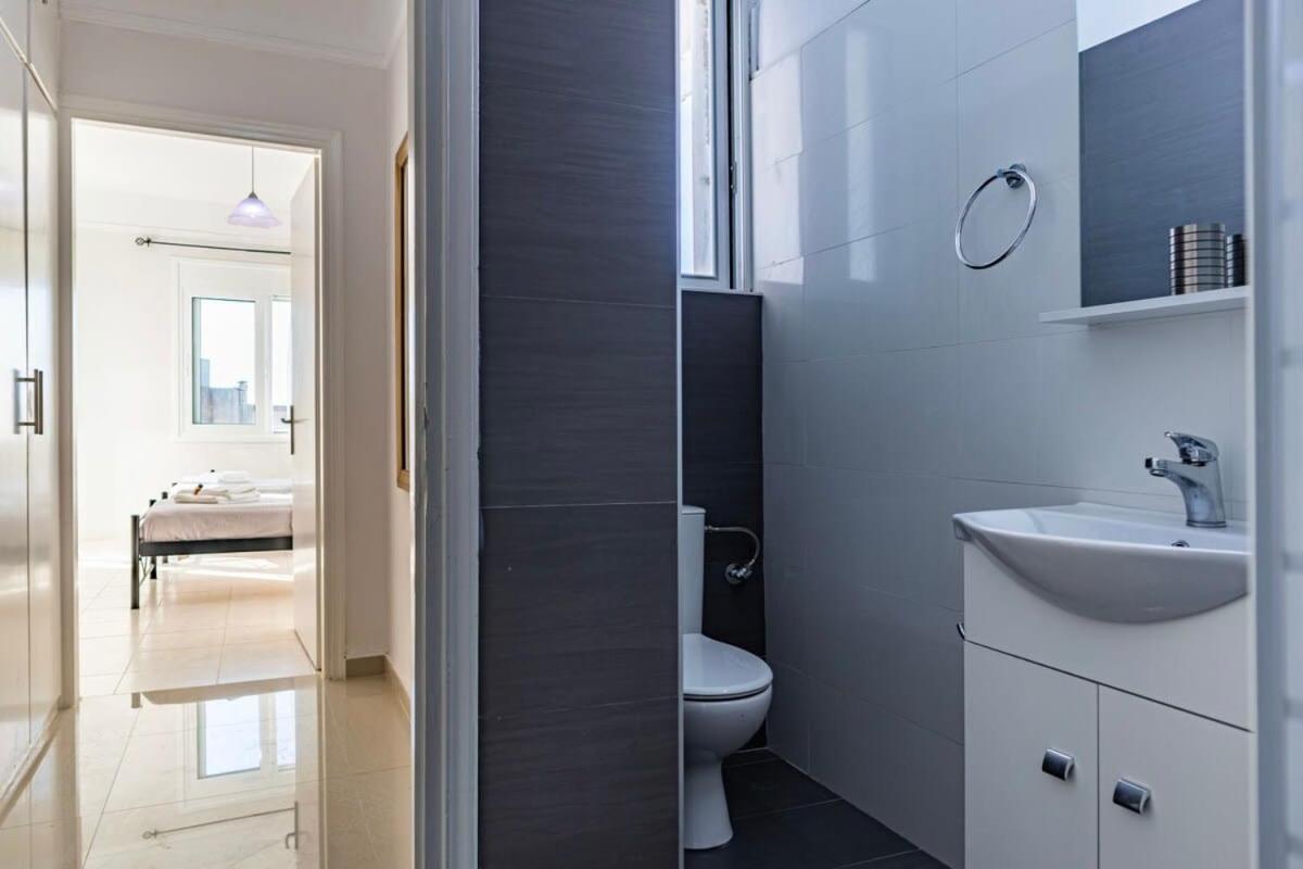 Comfy Central Square Gem With Balcony Apartment Kalamata Ngoại thất bức ảnh