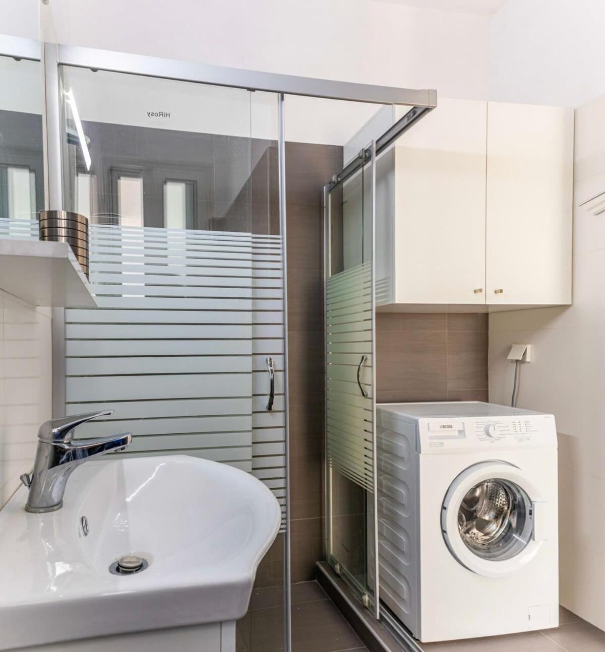 Comfy Central Square Gem With Balcony Apartment Kalamata Ngoại thất bức ảnh