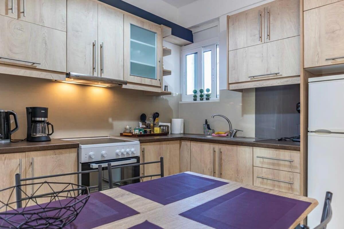 Comfy Central Square Gem With Balcony Apartment Kalamata Ngoại thất bức ảnh