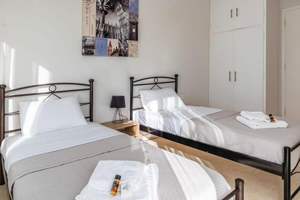 Comfy Central Square Gem With Balcony Apartment Kalamata Ngoại thất bức ảnh