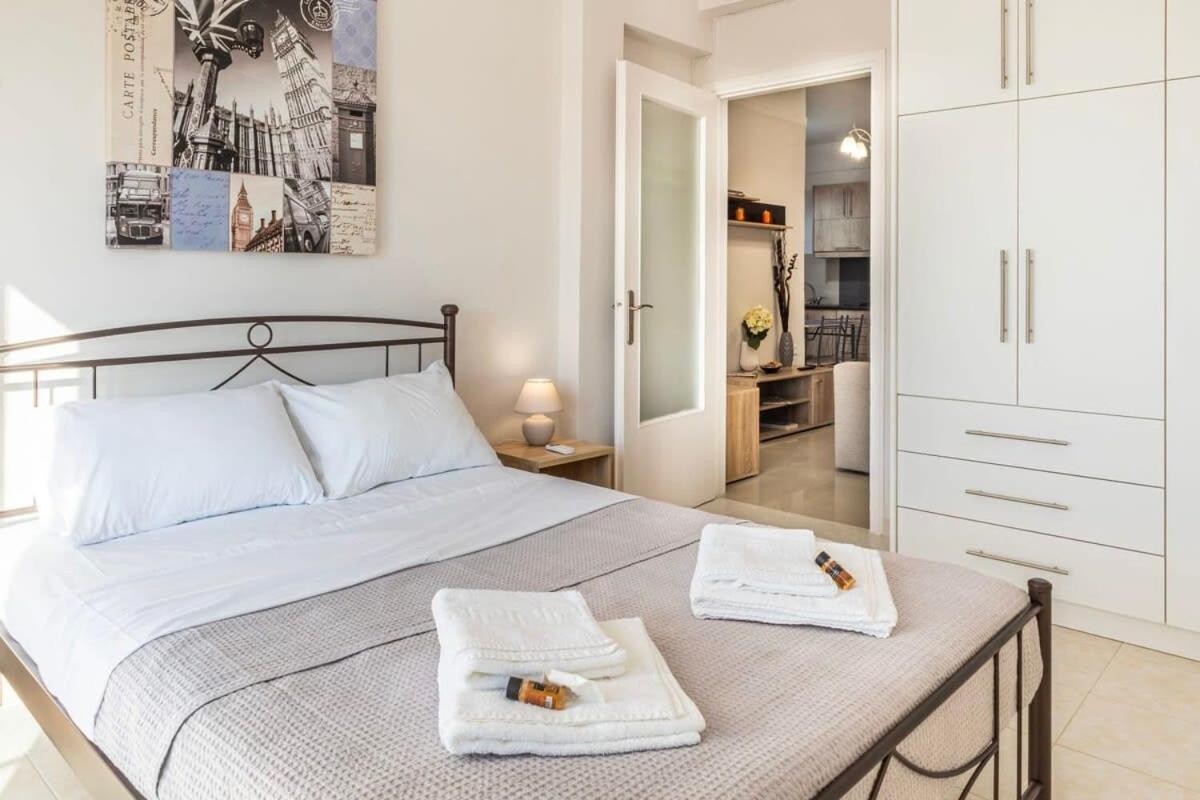 Comfy Central Square Gem With Balcony Apartment Kalamata Ngoại thất bức ảnh