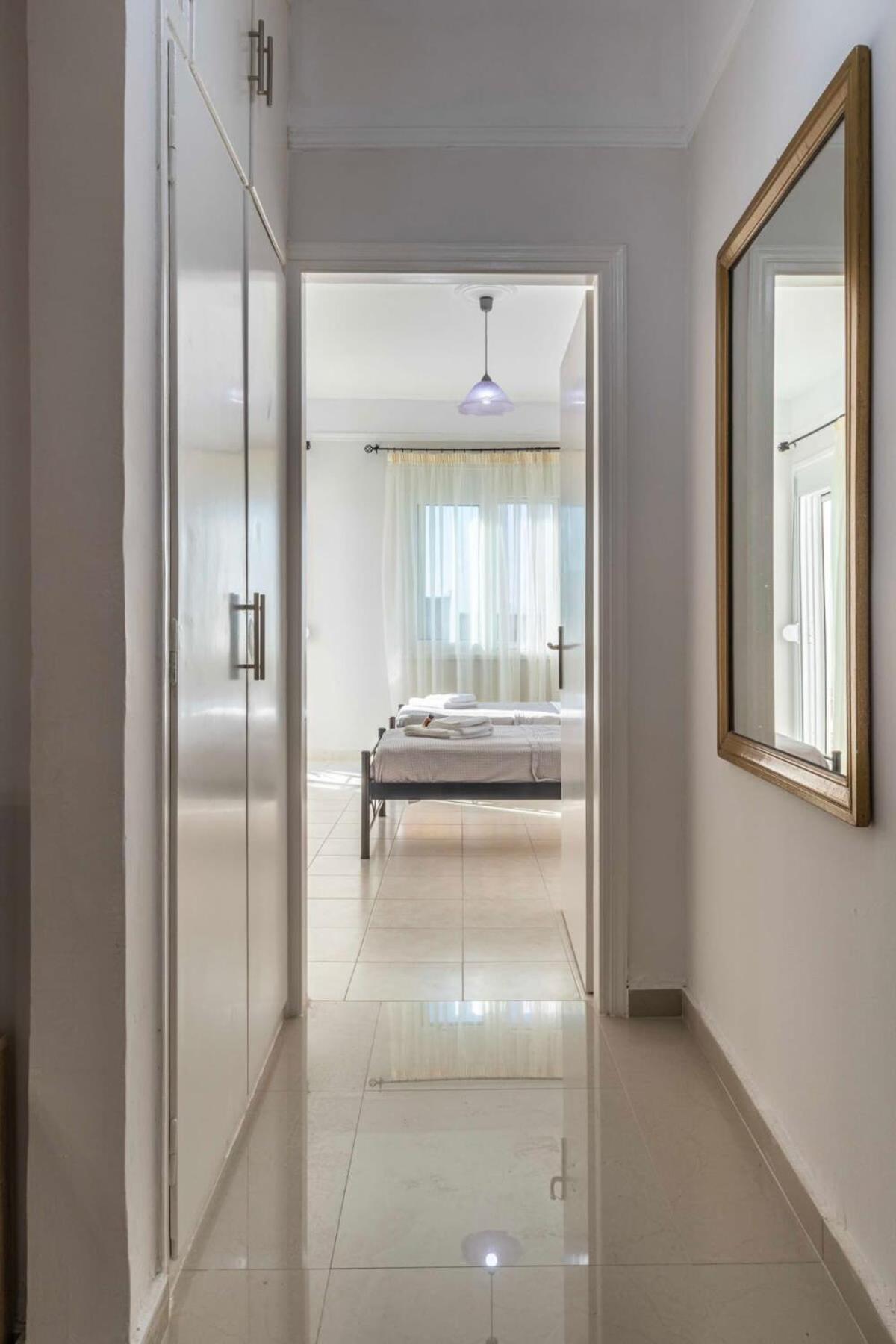 Comfy Central Square Gem With Balcony Apartment Kalamata Ngoại thất bức ảnh